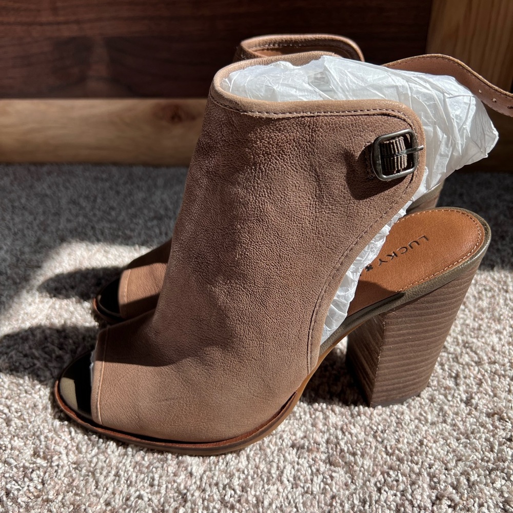 Lucky Brand Lisza Peep Toe Open Heel Sandals